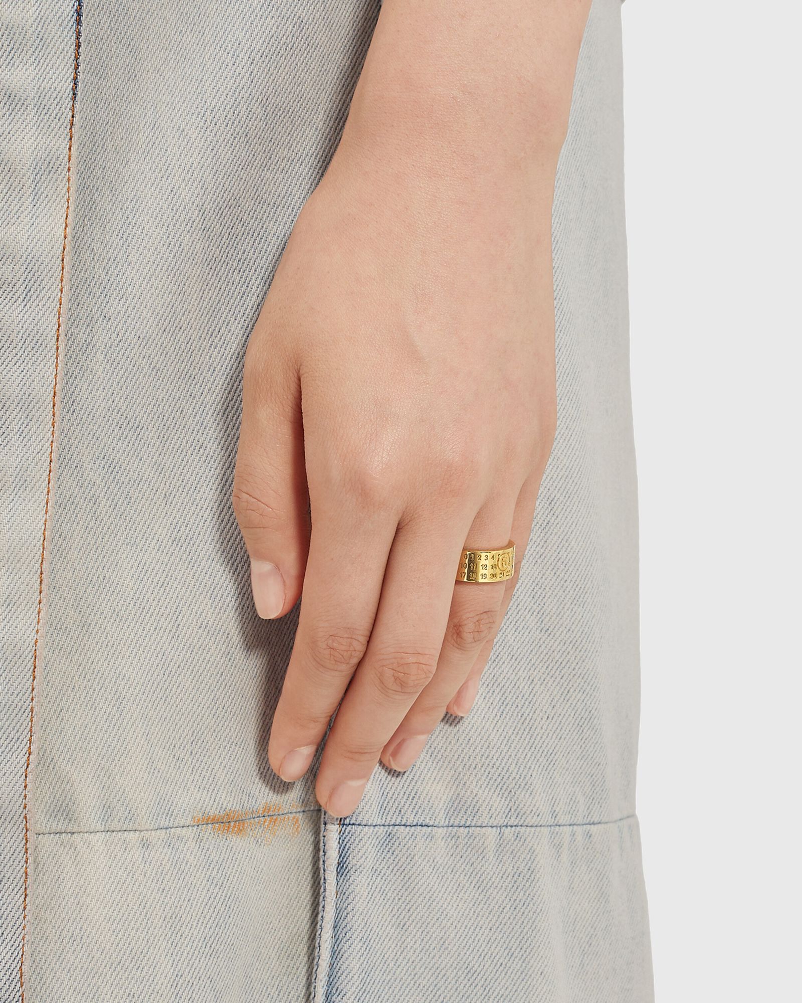 Maison Margiela MM6 RING Gold | BSTN Store