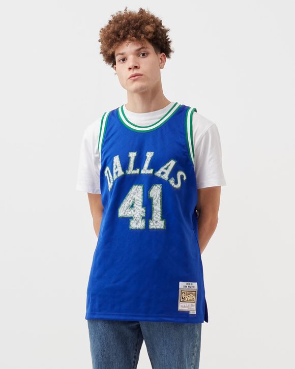 Dirk nowitzki mitchell store and ness jersey