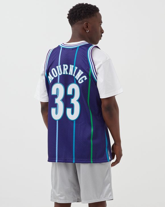 MITCHELL & NESS Alonzo Mourning Charlotte Hornets 1994-95 Alternate  Swingman Jersey SMJYAC18010-CHOPURP94AMO - PLNDR