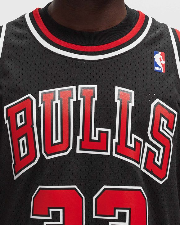 Mitchell Ness NBA SWINGMAN JERSEY CHICAGO BULLS ALTERNATE 1997 98 SCOTTIE PIPPEN 33 Black Red BSTN Store