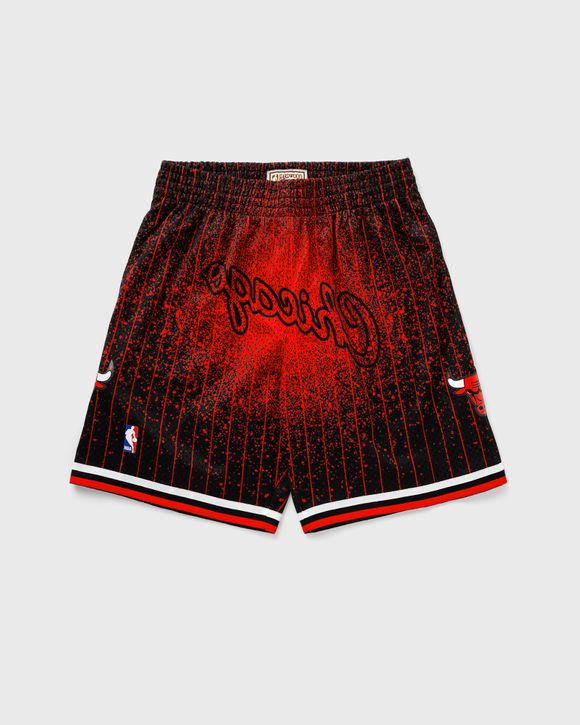 Mitchell & Ness Chicago Bulls Swingman shorts in black