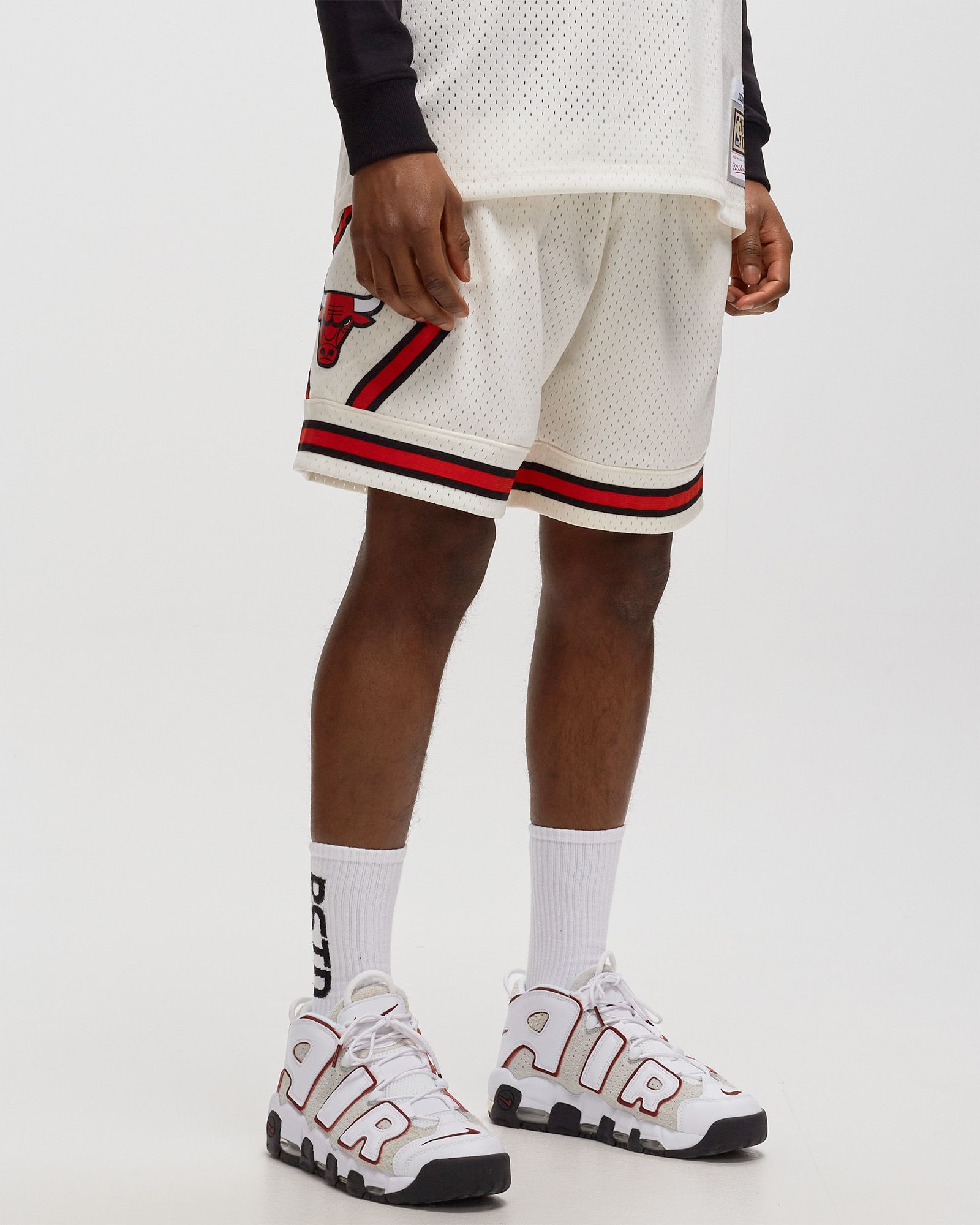 NBA CREAM TEAM COLOR SWINGMAN SHORTS BULLS 1997