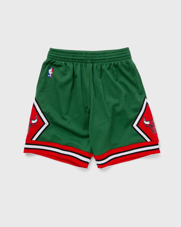 Mitchell and ness store green bulls shorts