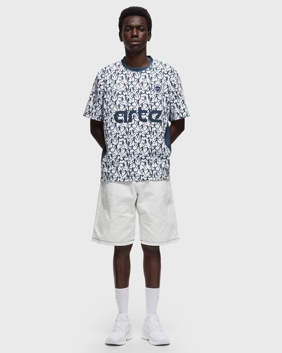 Heart Detail Stitch shorts