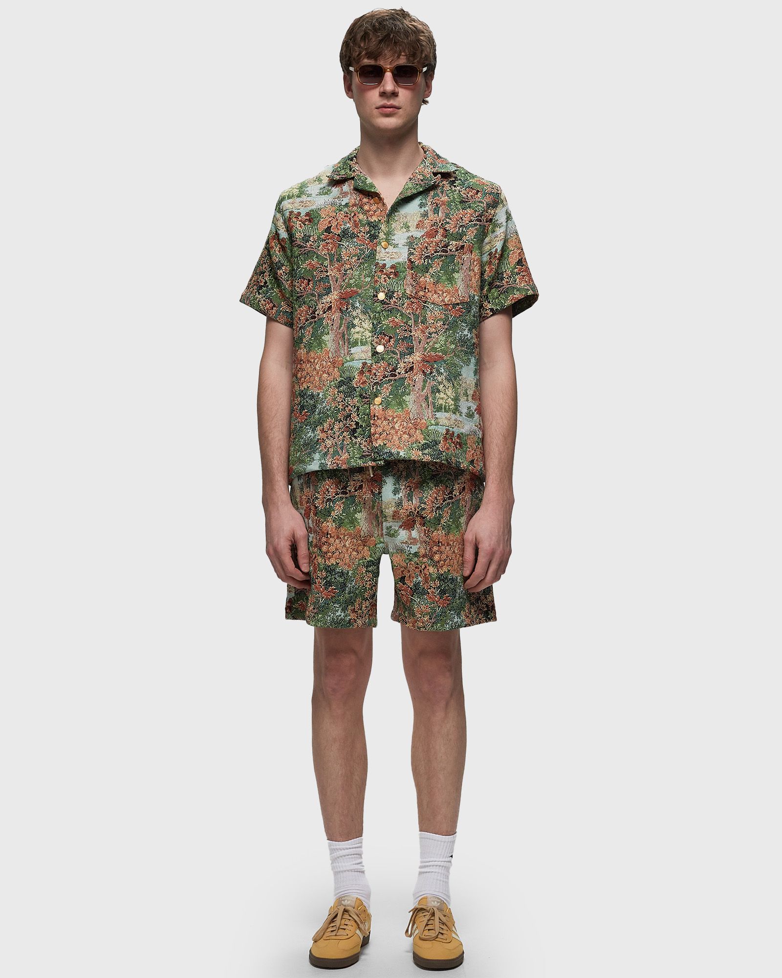 LANDSCAPE TAPESTRY SHORTS