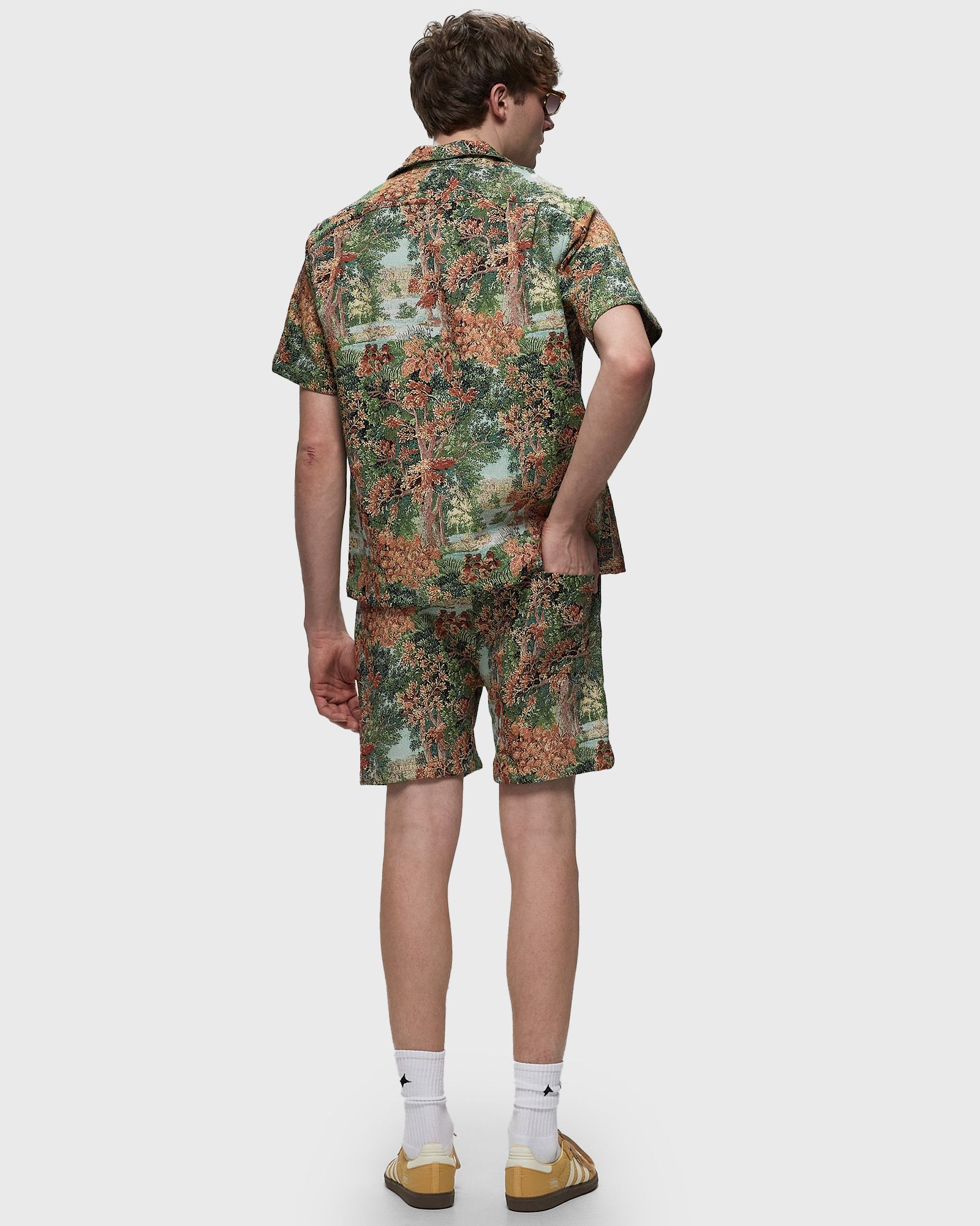 LANDSCAPE TAPESTRY SHORTS