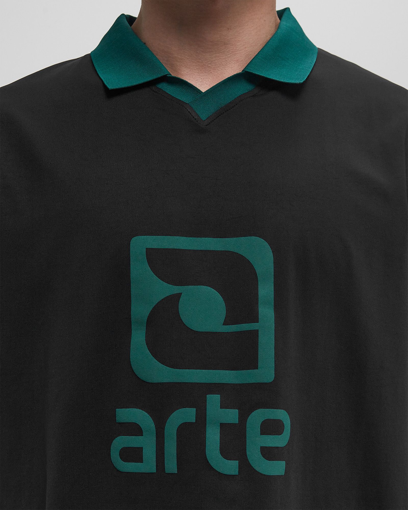 A and "arte" print t-shirt