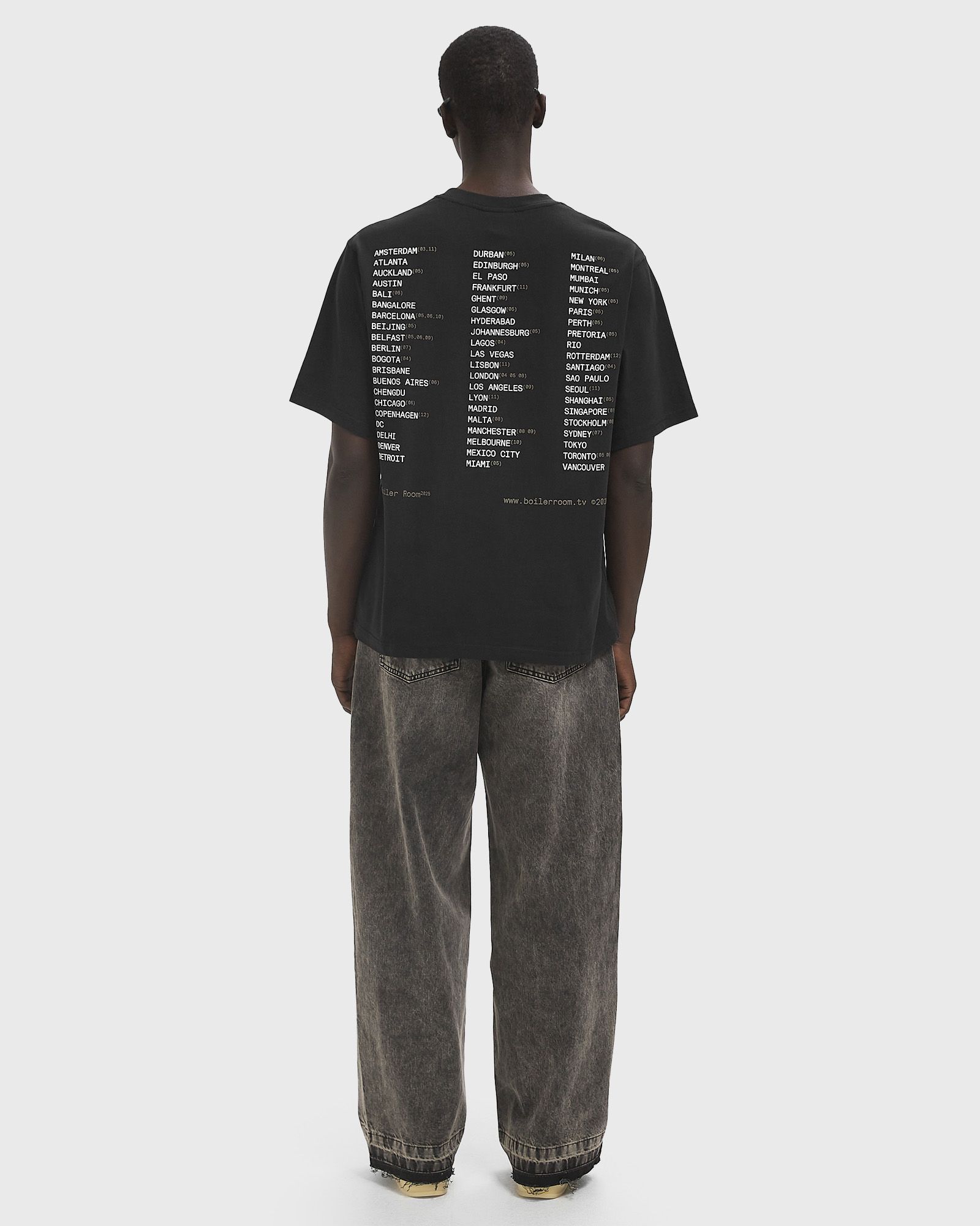 WORLD TOUR TEE