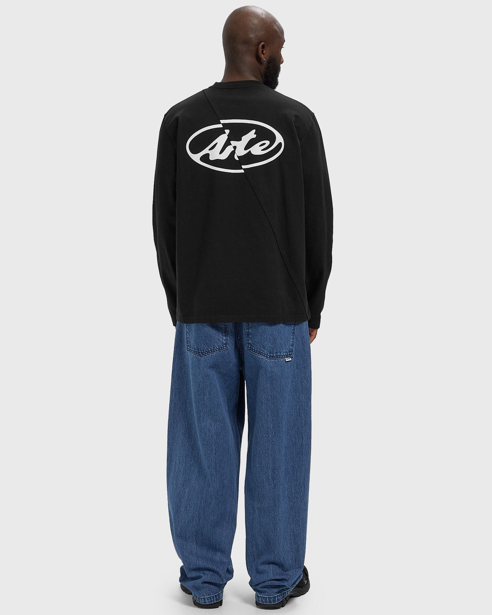 Back Circle Logo Longsleeve