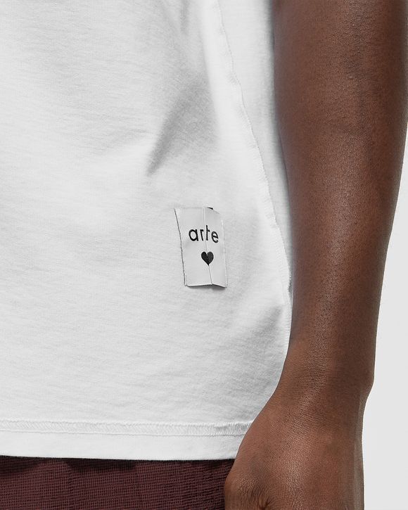 Reversible label T-shirt