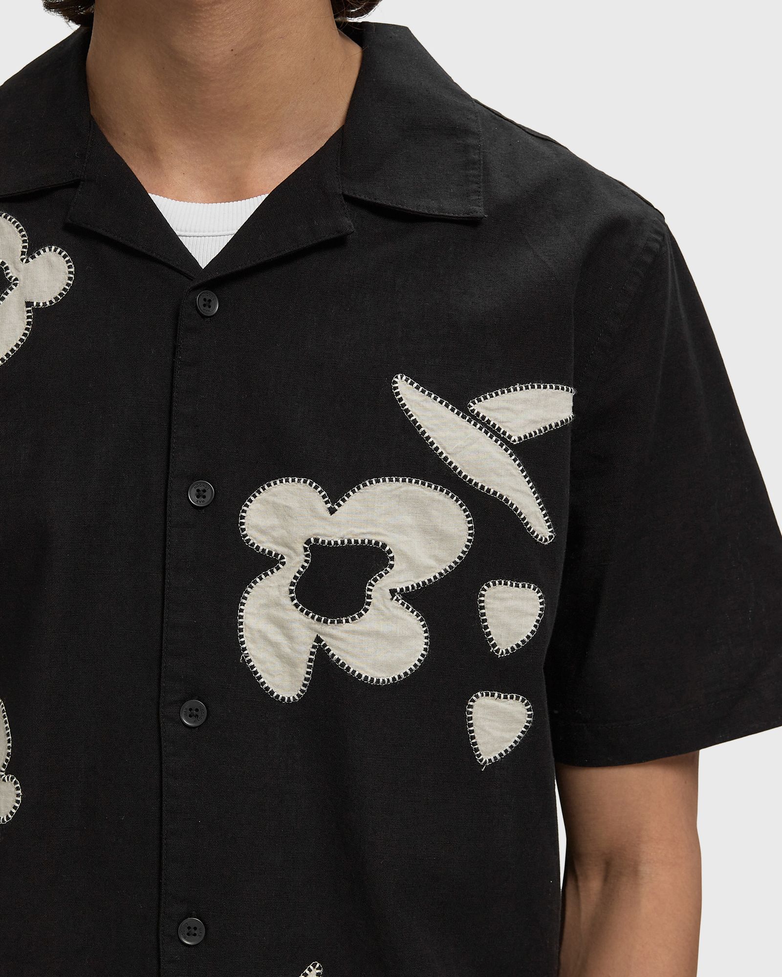 DIDCOT SS SHIRT ABSTRACT APPLIQUE