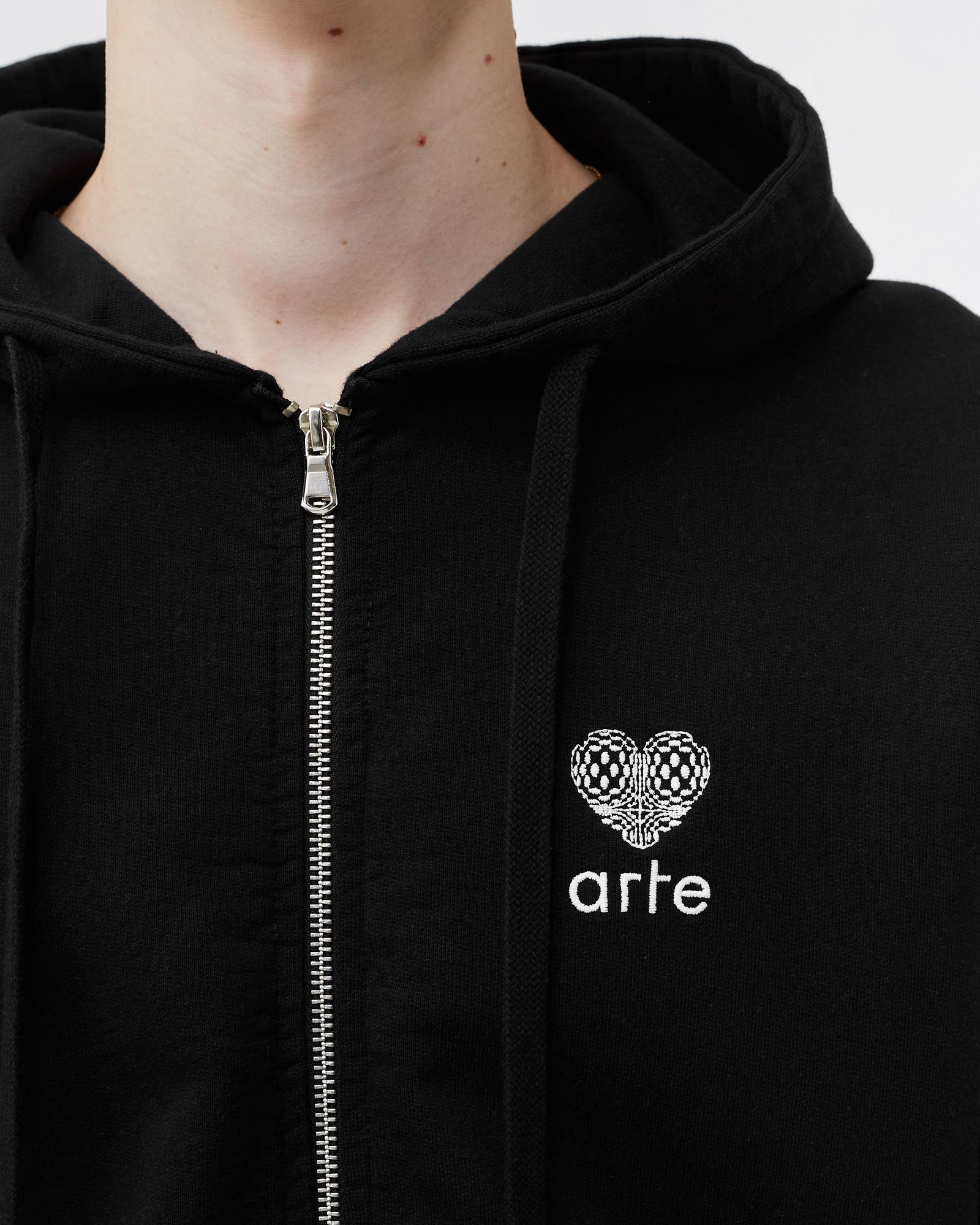 Hoch Embroi Hooded Zipper