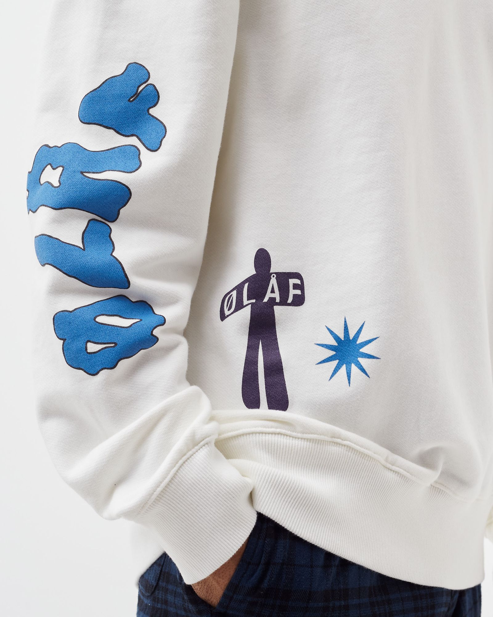 OLAF FRIENDS CREWNECK