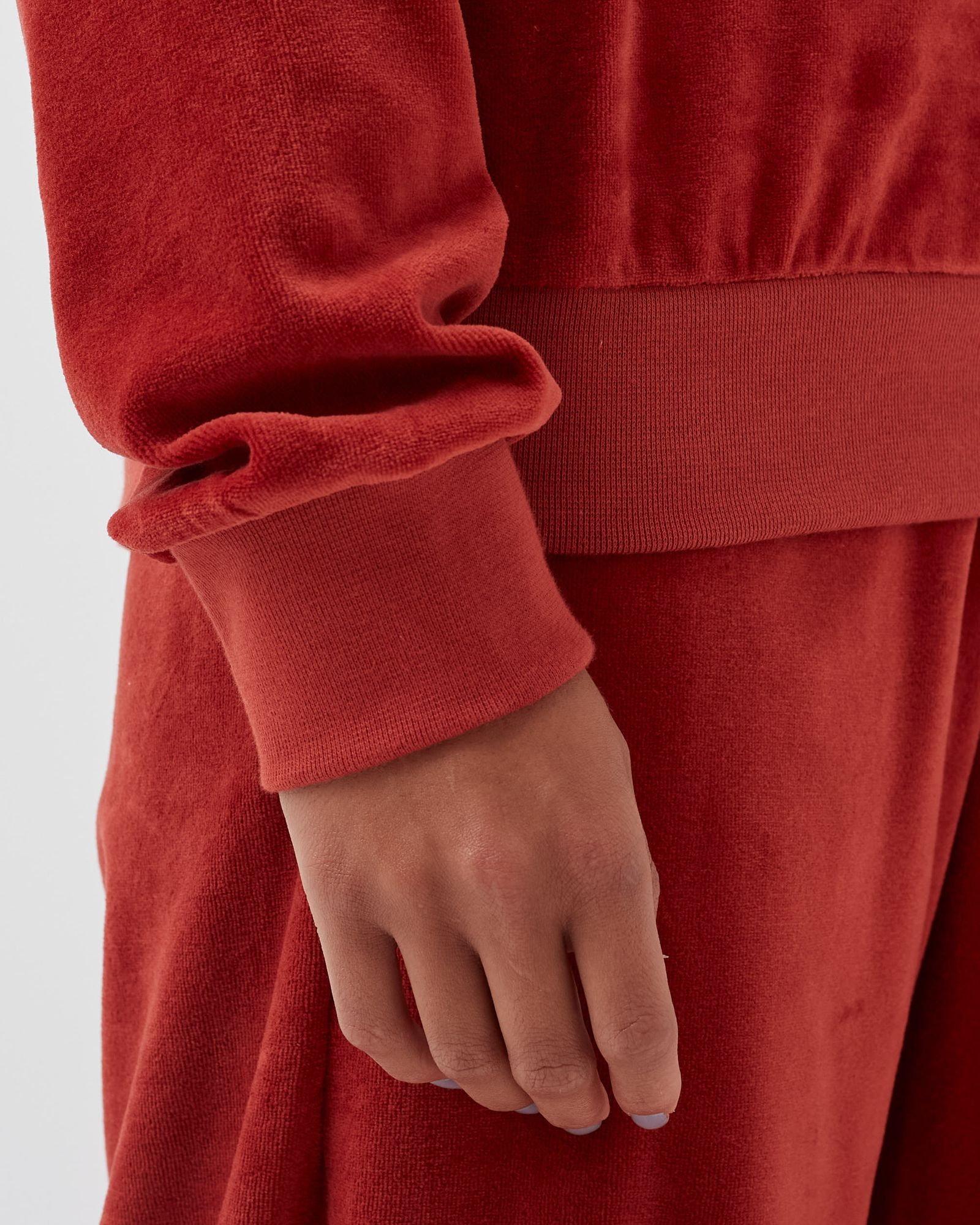 VELOUR SWEATS CREWNECK SWEATSHIRT