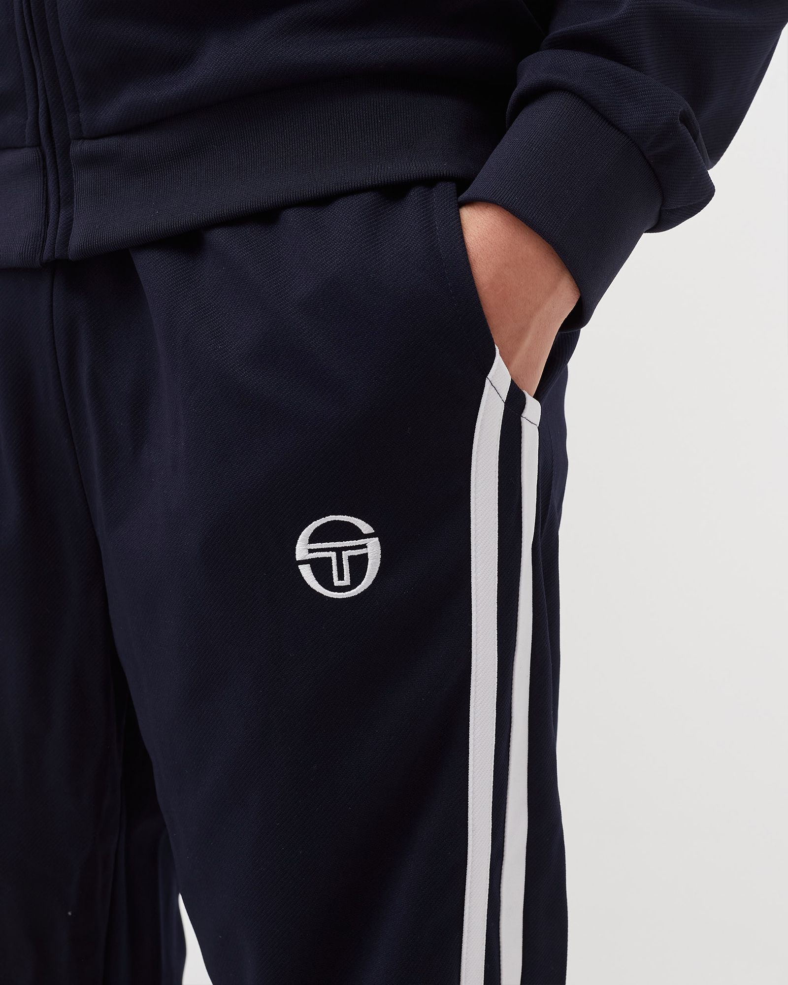 DAMARINDO TRACKSUIT