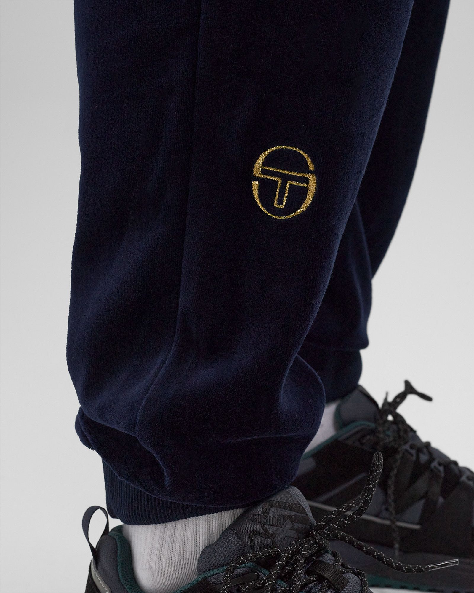 COURT VELOUR TRACK PANTS