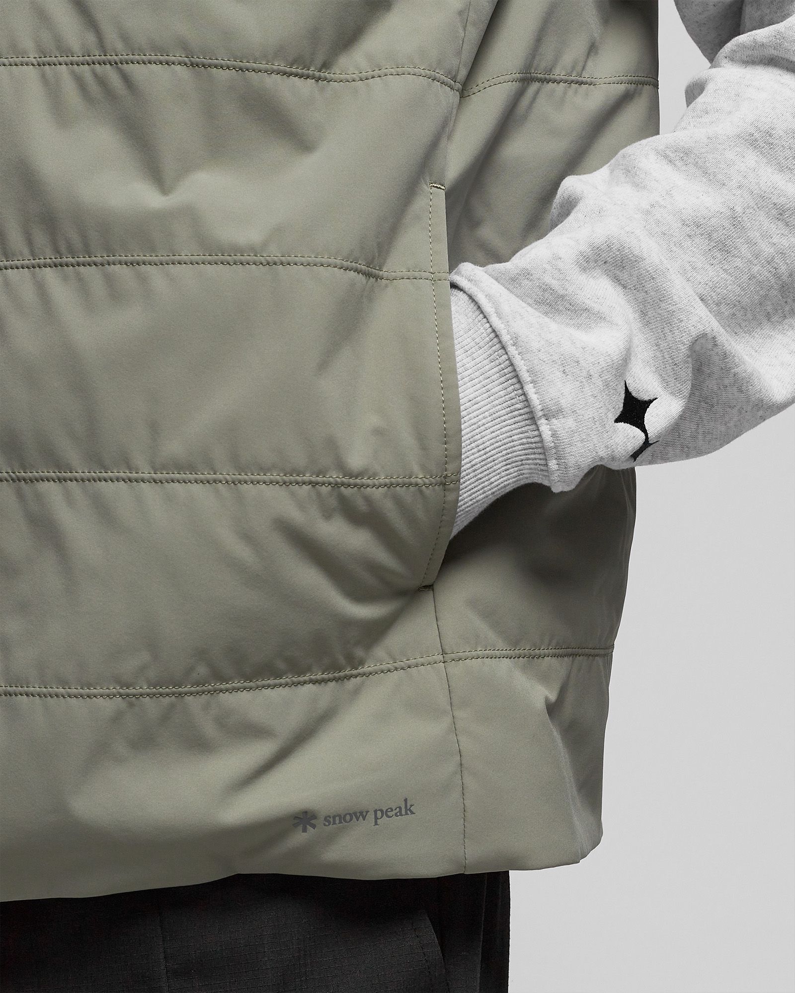 FLEXIBLE INSULATED VEST