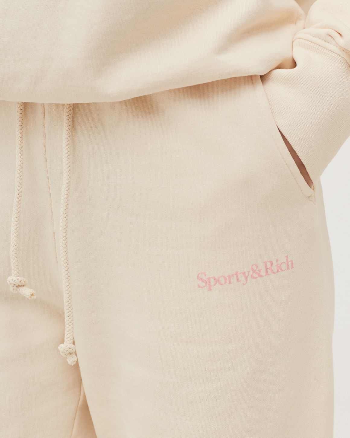 ★Sporty & Rich★ Wimbledon Serif Logo Sweatpants Cream SW10 Serif Logo Sweatpant - Cream/Navy – Sporty & Rich