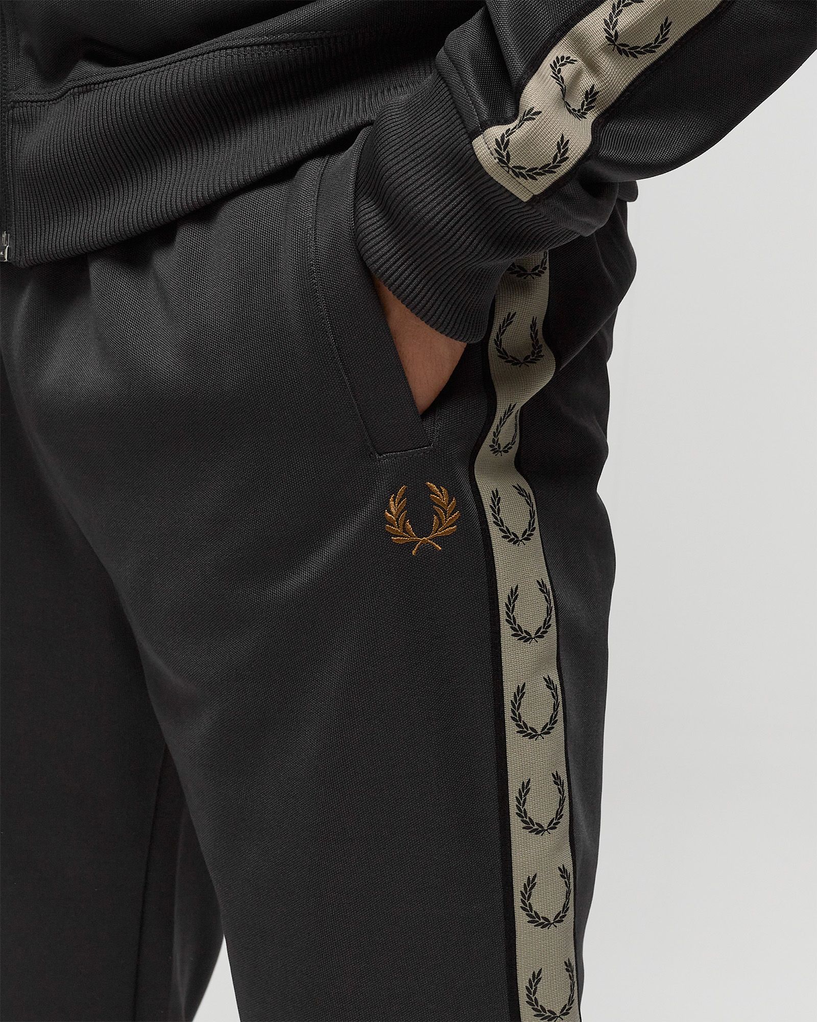 Contrast Tape Track Pant