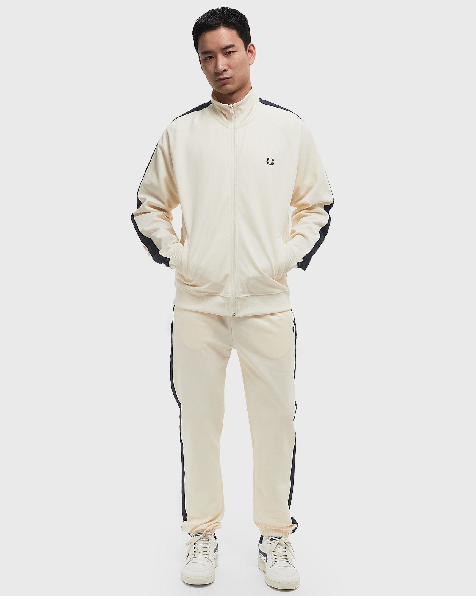 CONTRAST TAPE TRACK PANT