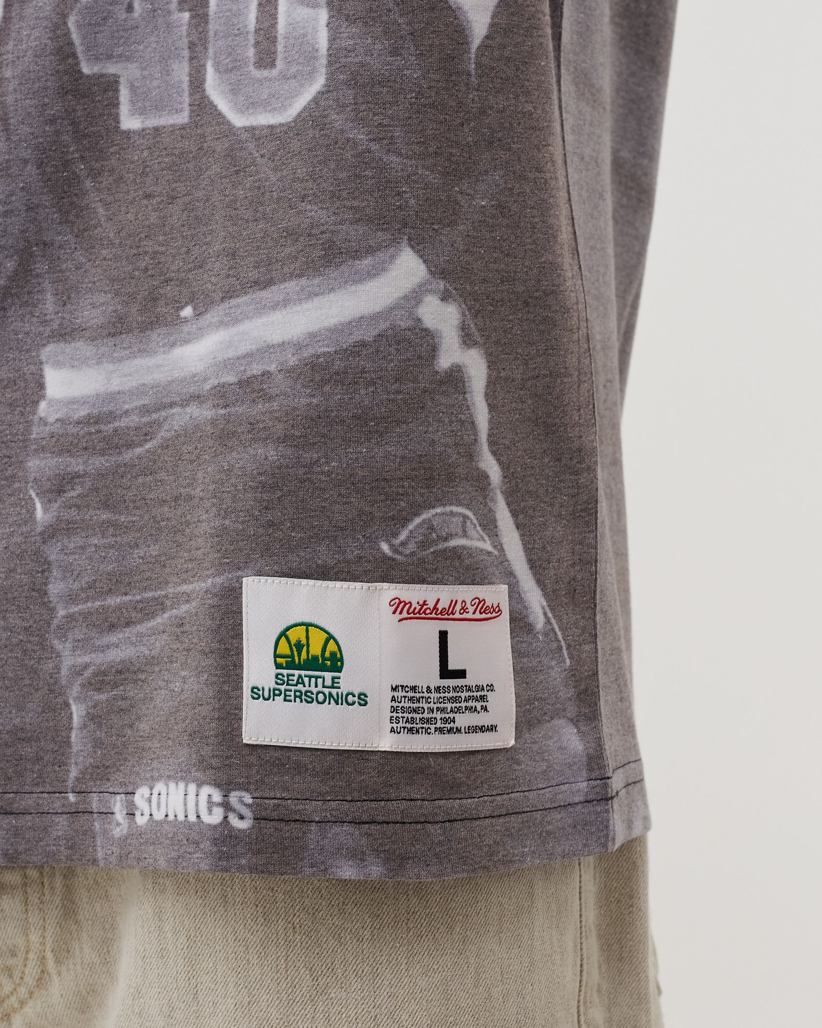 NBA ABOVE THE RIM SUBLIMATED S/S TEE SUPERSONICS  SHAWN KEMP