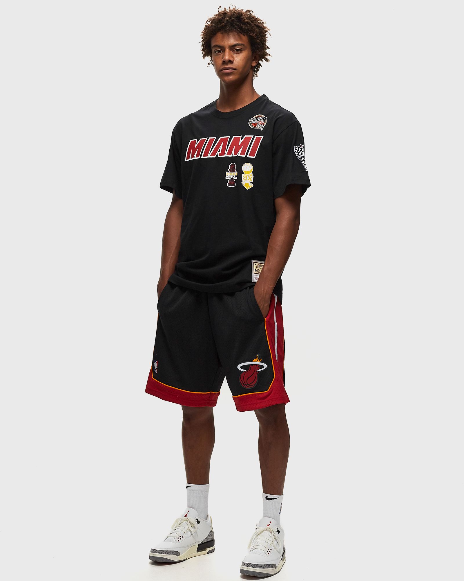 NBA N&N PREMIUM TEE MIAMI HEAT HALL OF FAME DWYANE WADE #3