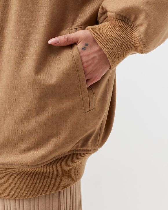 VESTE