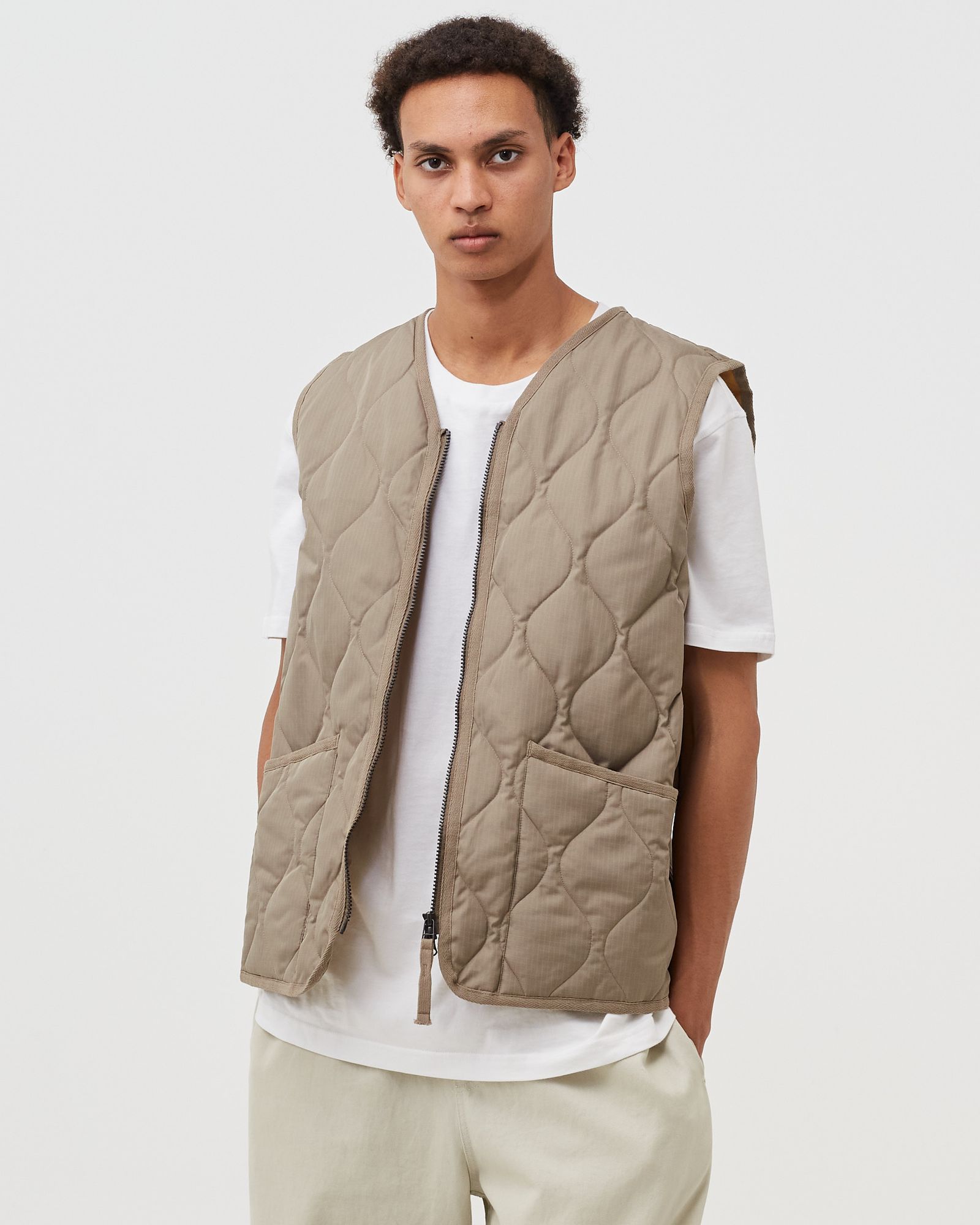 MILITARY ZIP V-NECK VEST