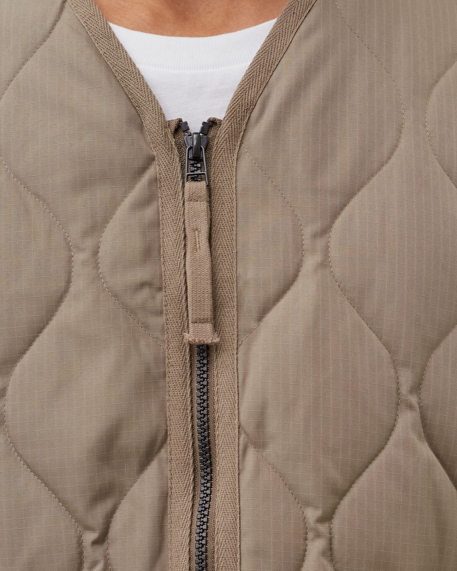 MILITARY ZIP V-NECK VEST