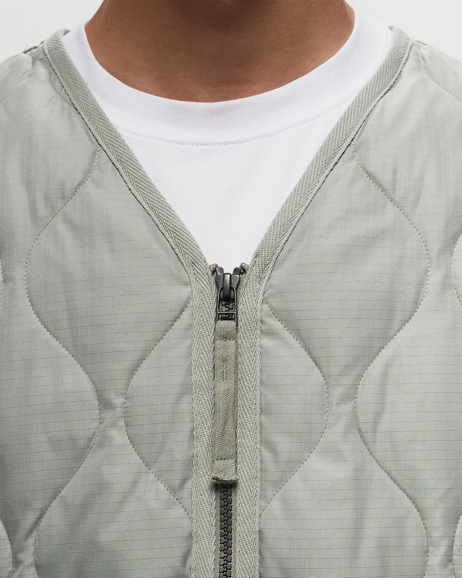 MILITARY ZIP V NECK DOWN JACKET