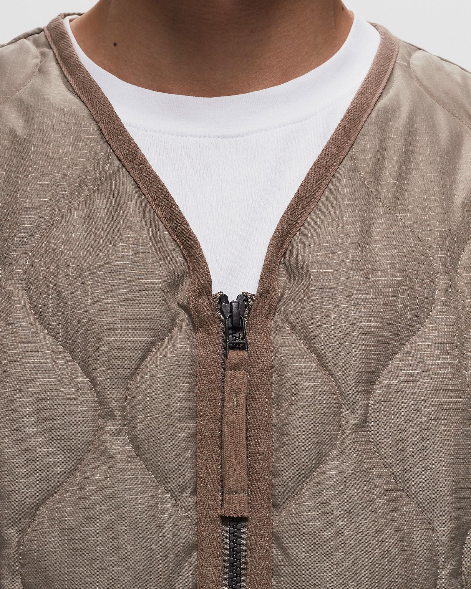 MILITARY ZIP V-NECK DOWN JACKET