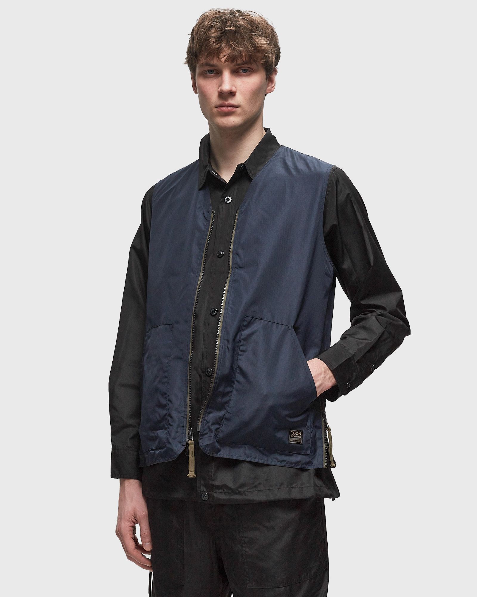 MILITARY RVS V NECK VEST