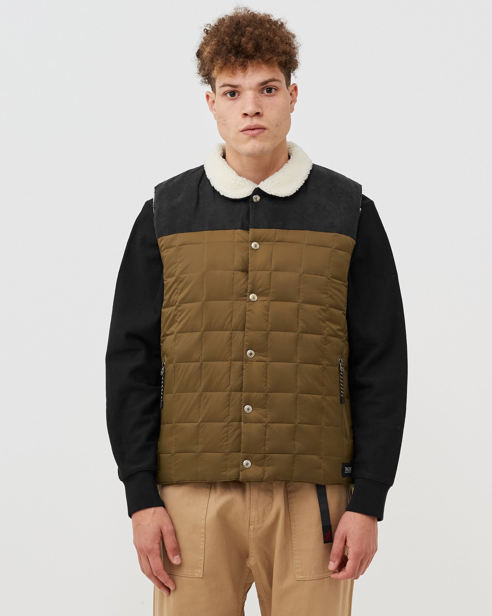 REVERSIBLE MOUNTAIN VEST