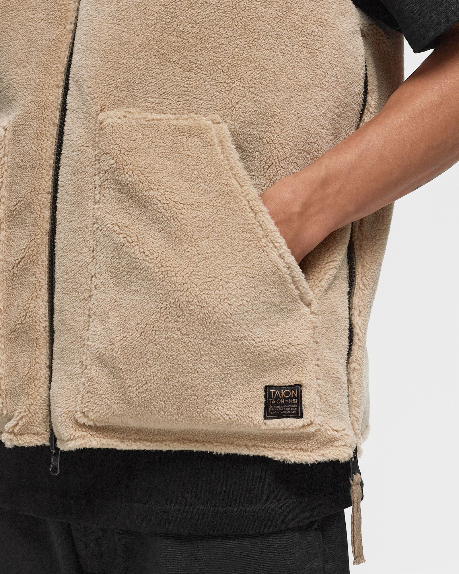 NON DOWN  MILITARY  REVERSIBLE BOA HI NECK VEST