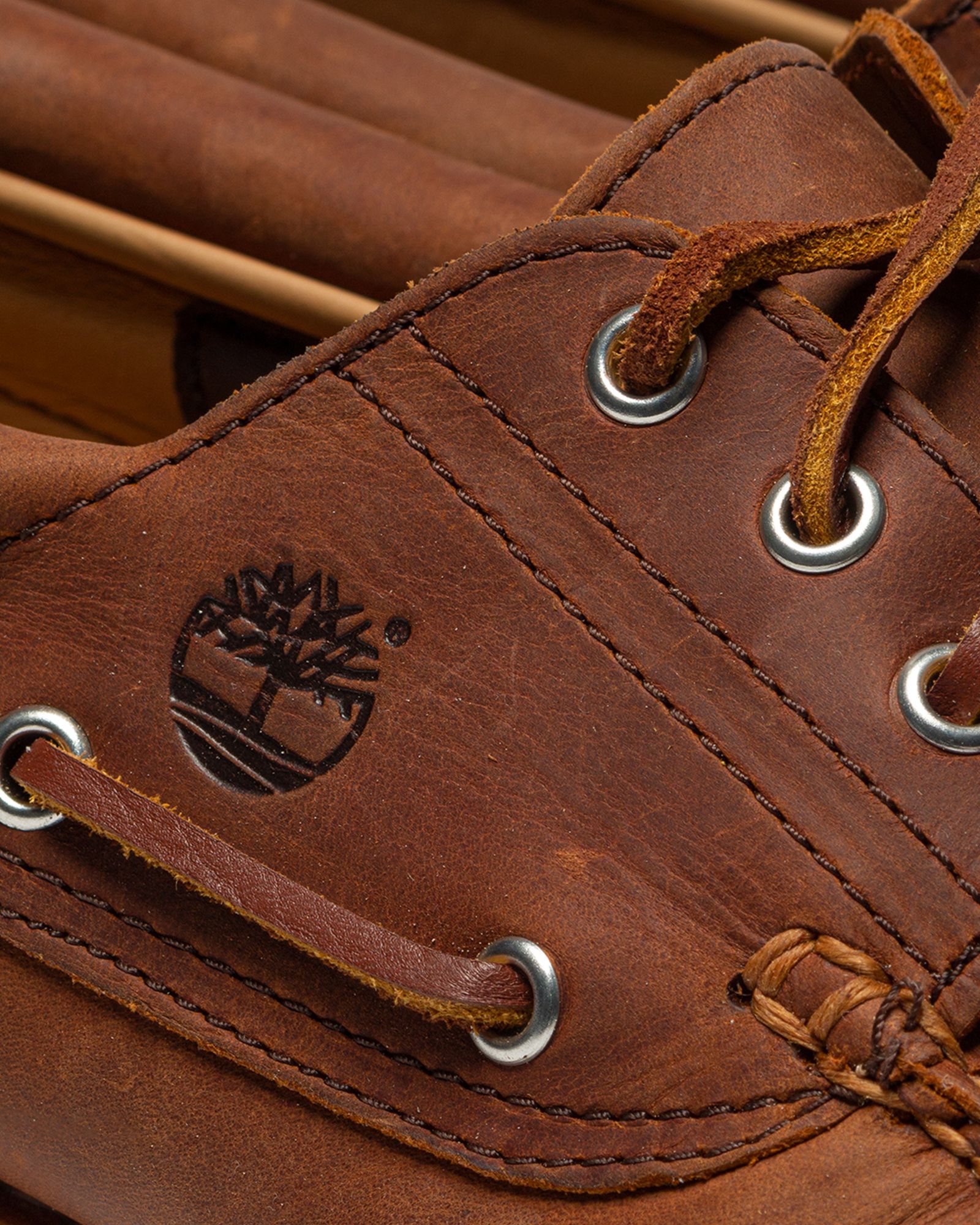 Authentics 3 Eye Classic Lug