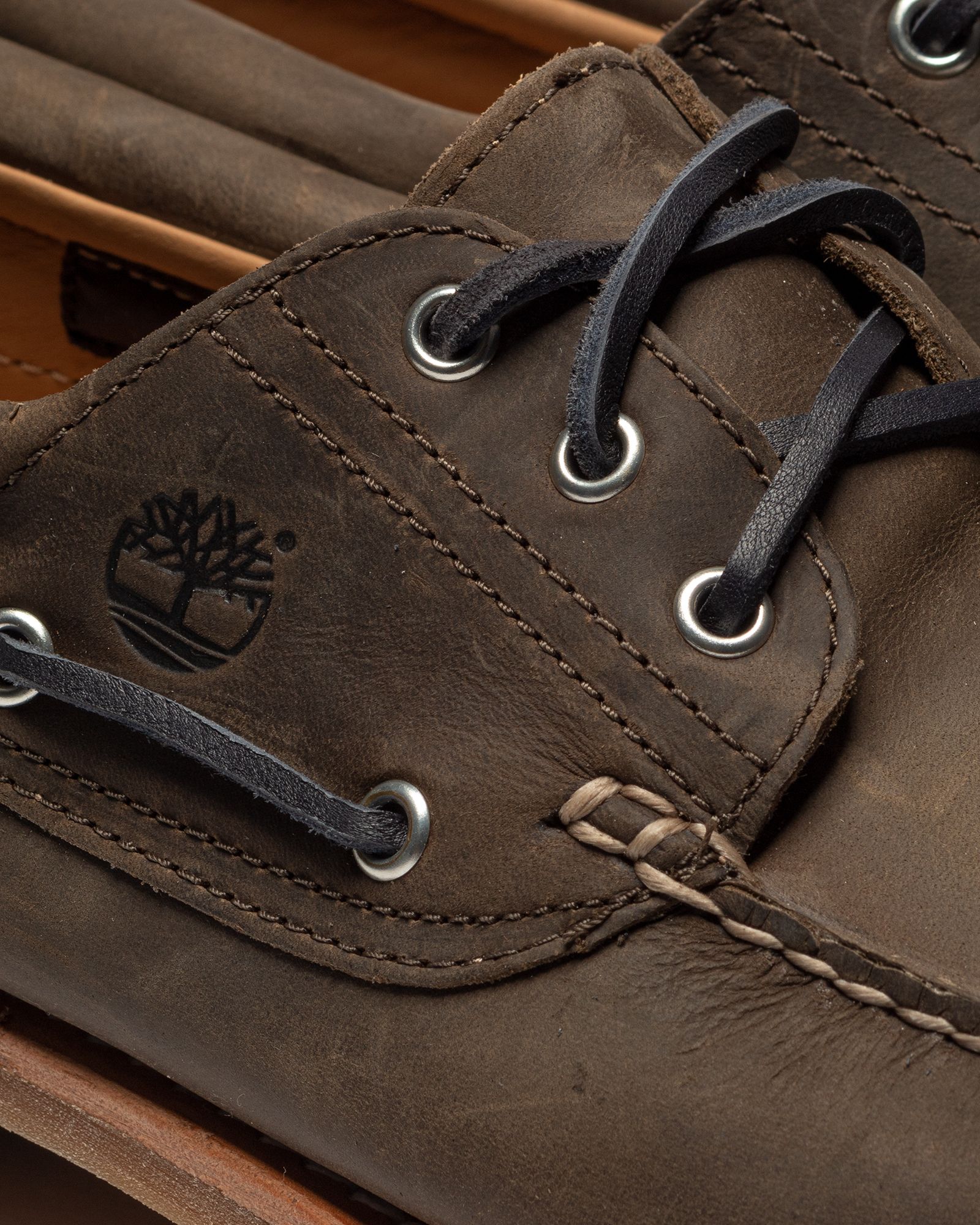 Authentics 3 Eye Classic Lug