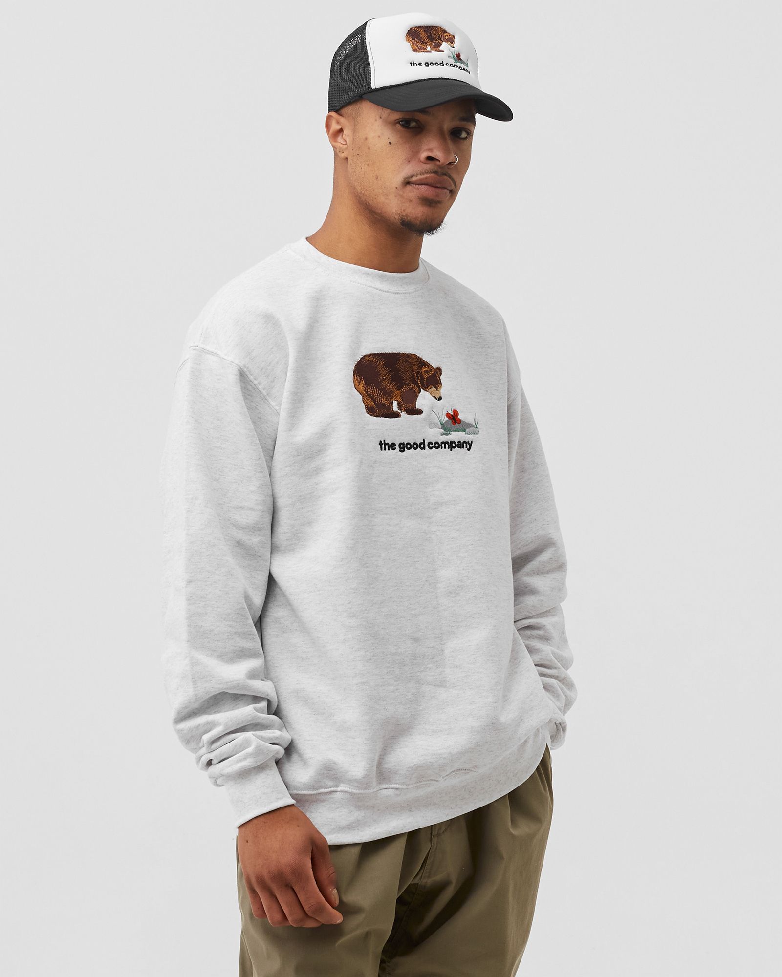 BEAR CREW NECK