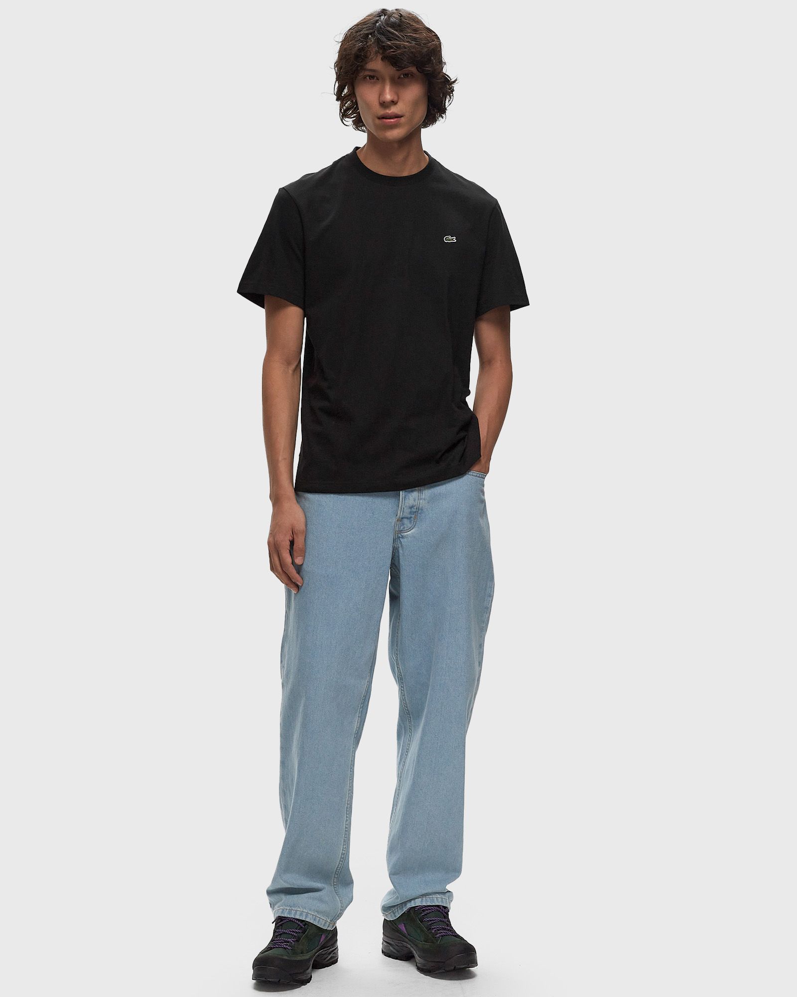 CLASSIC CREW NECK TEE