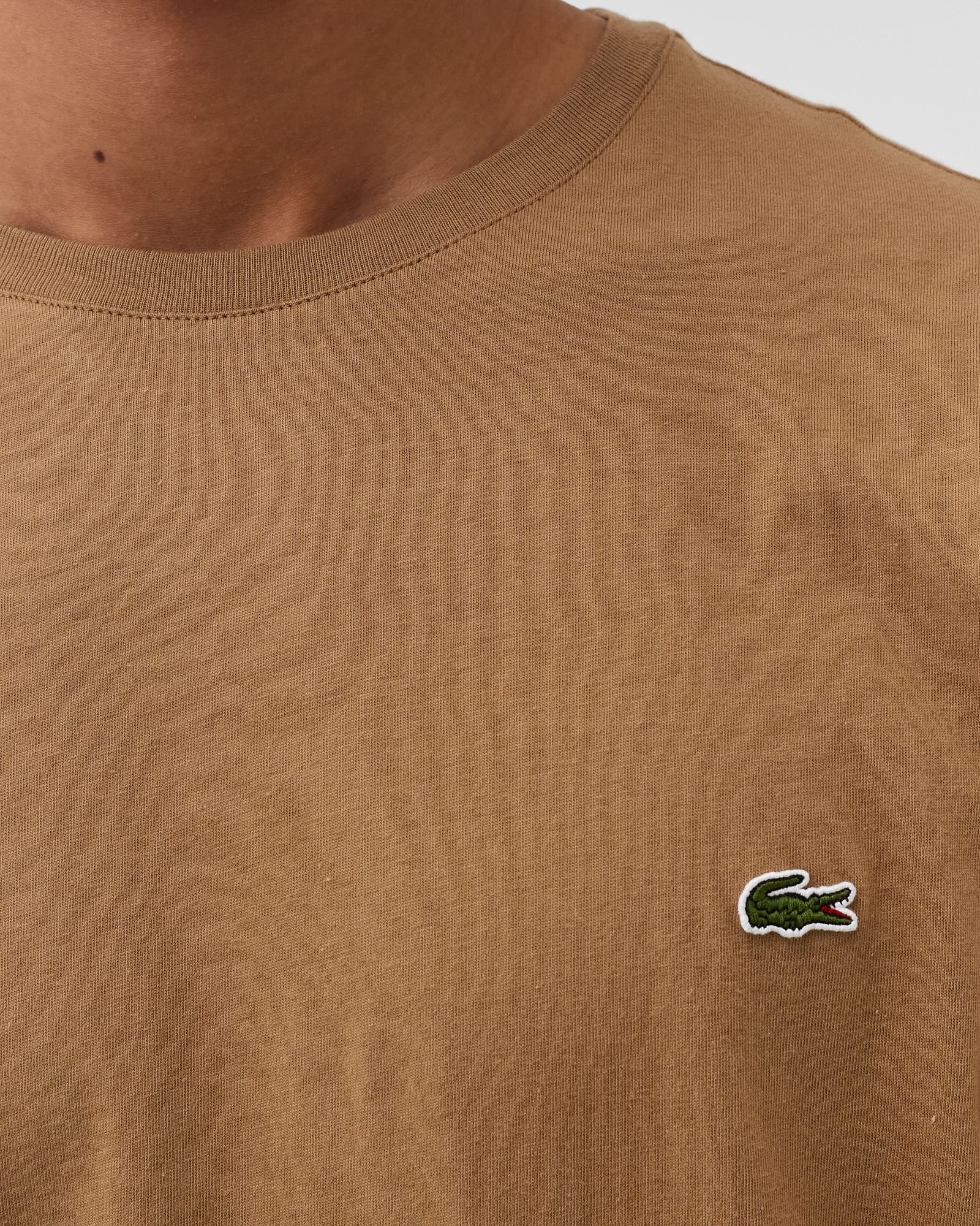 SHORT SLEEVED CREW NECK TEE-SHIRT