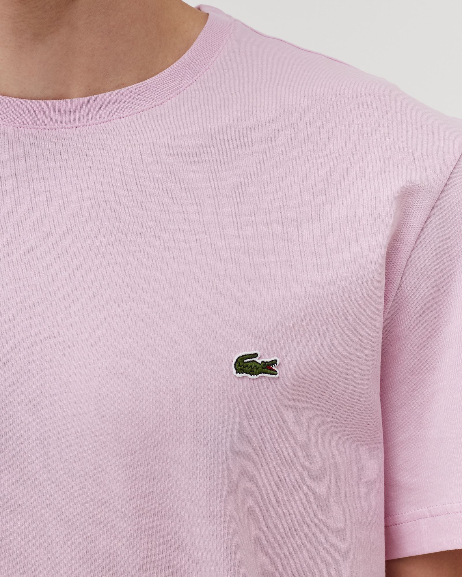 SHORT SLEEVED CREW NECK TEE-SHIRT