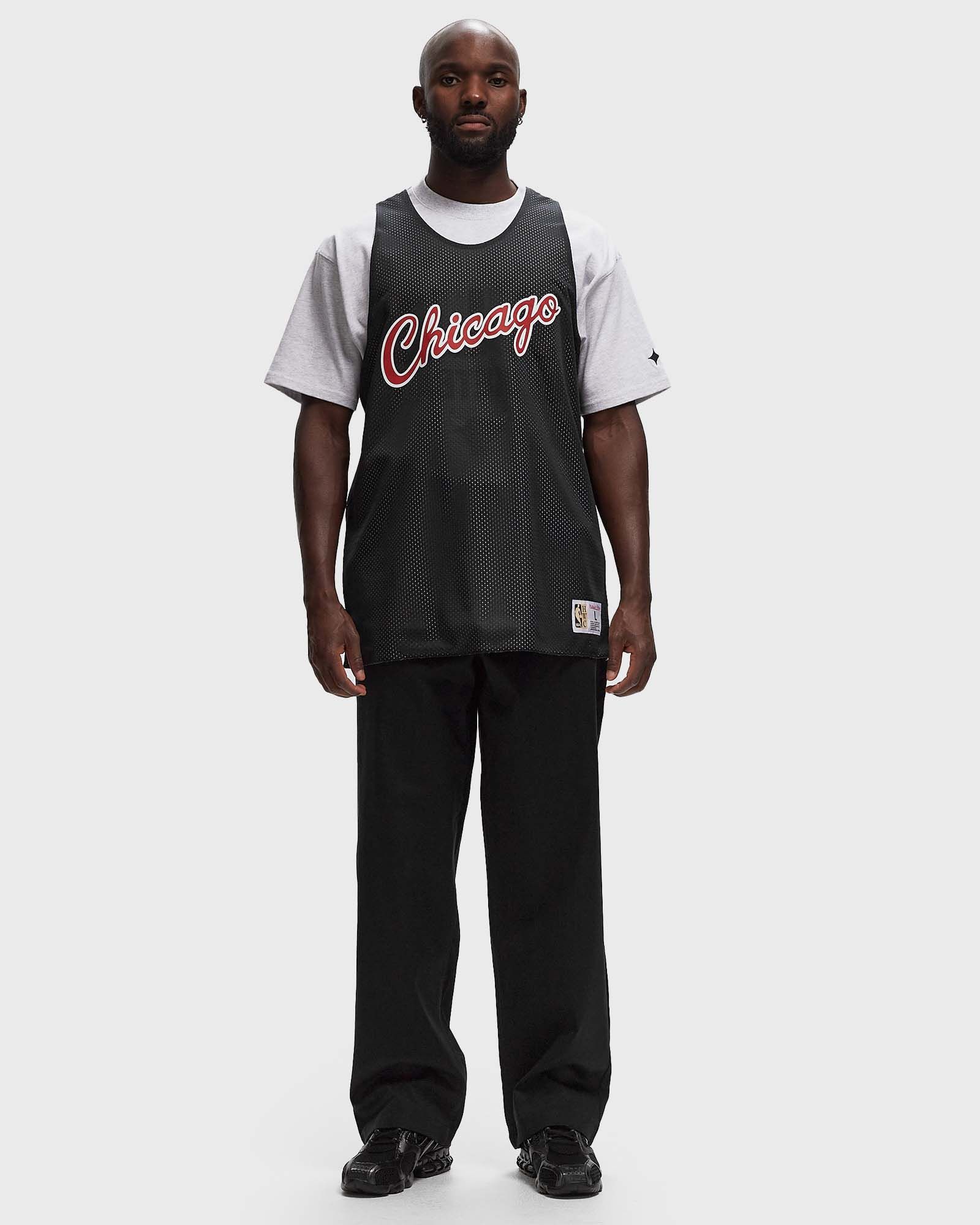 NBA REVERSIBLE MESH PRACTICE TANK VINTAGE LOGO BULLS