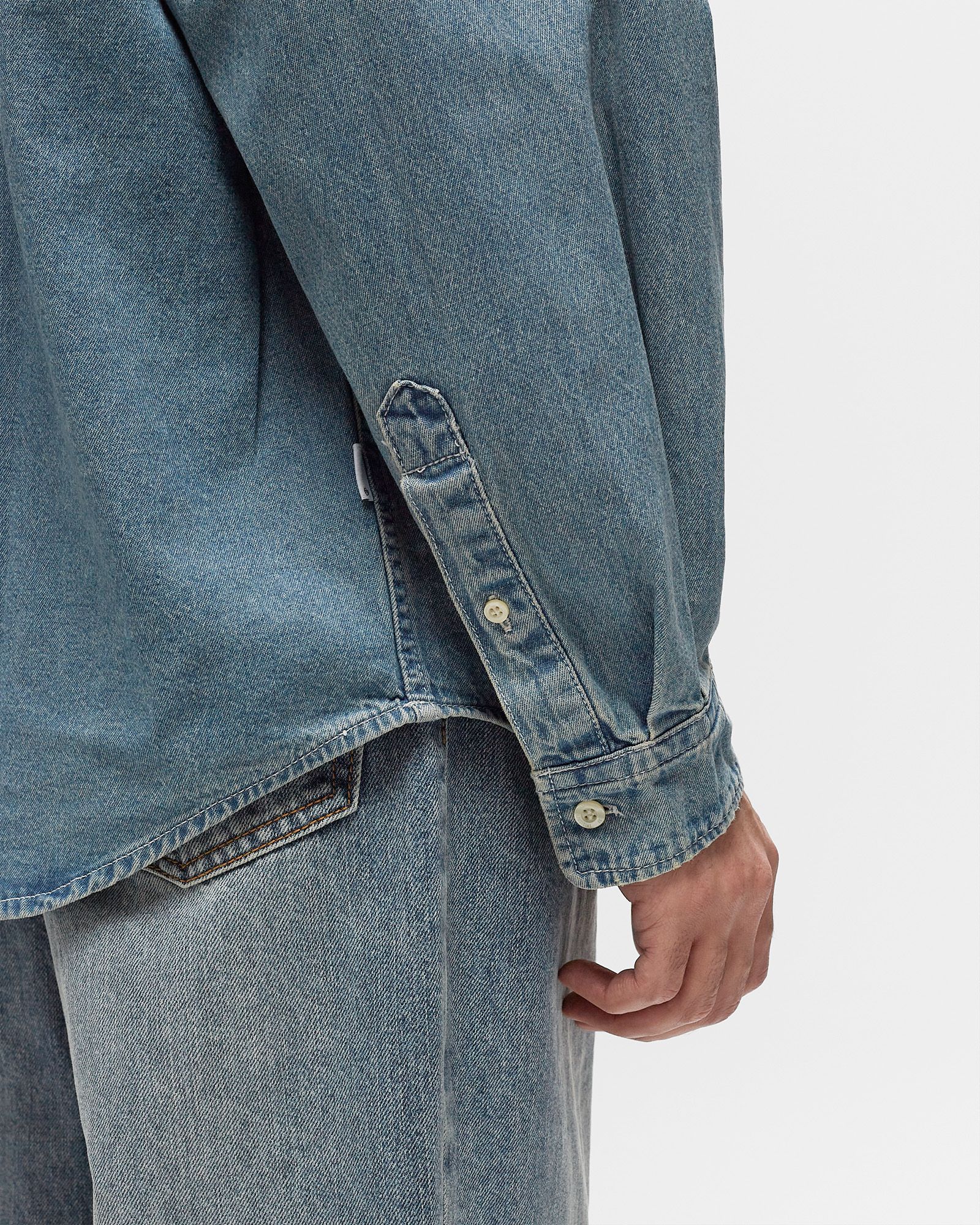 WASHED DENIM SHIRT