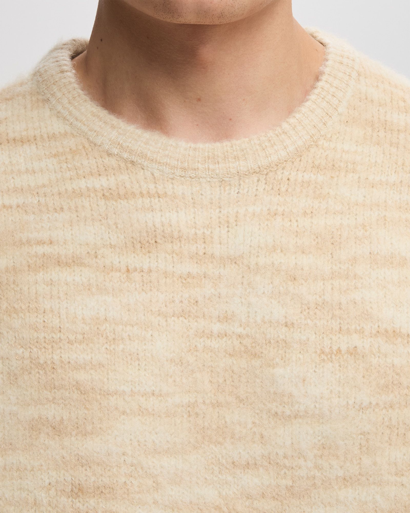 STATIC KNIT SWEATER