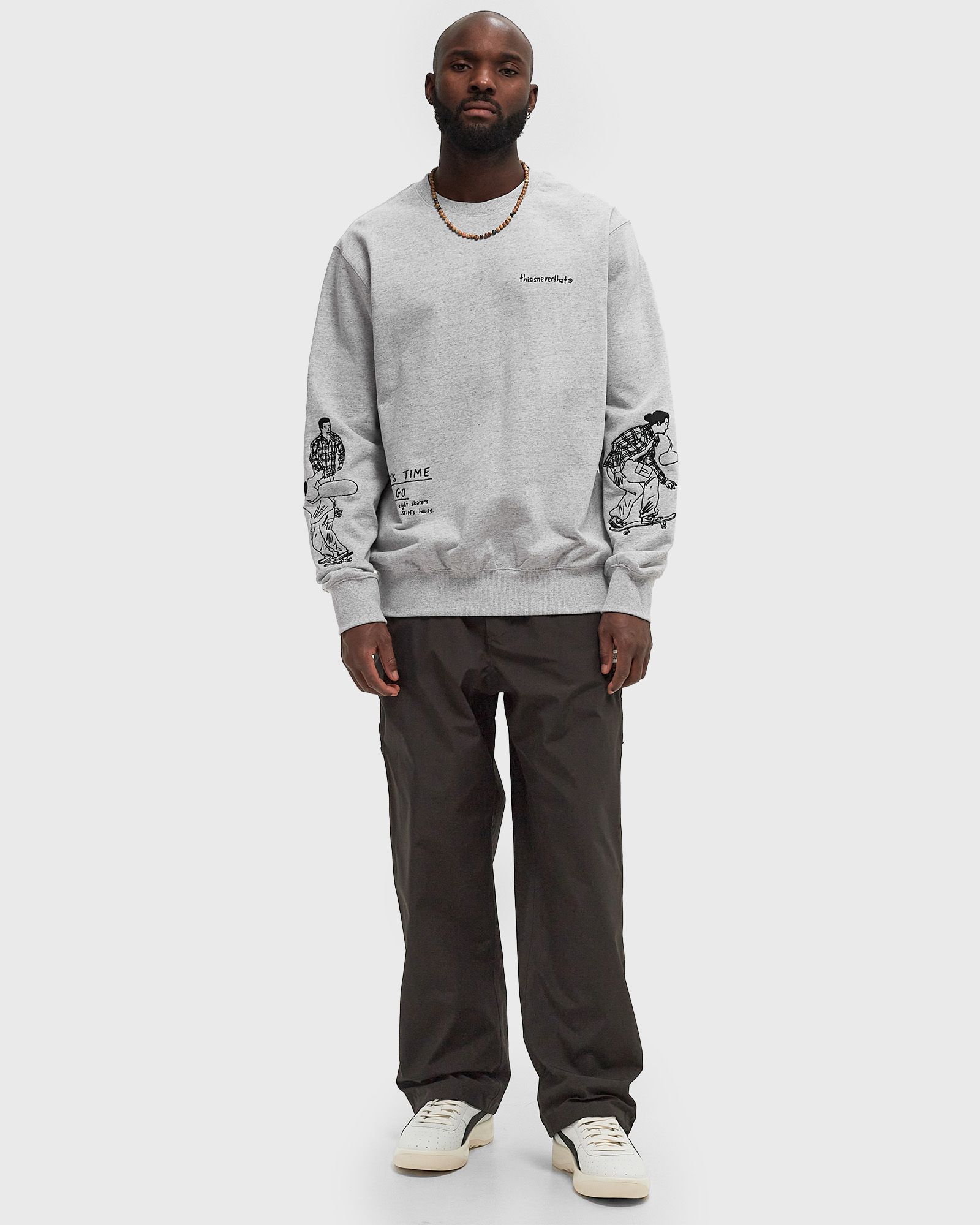 SKETCH EMBROIDERY CREWNECK