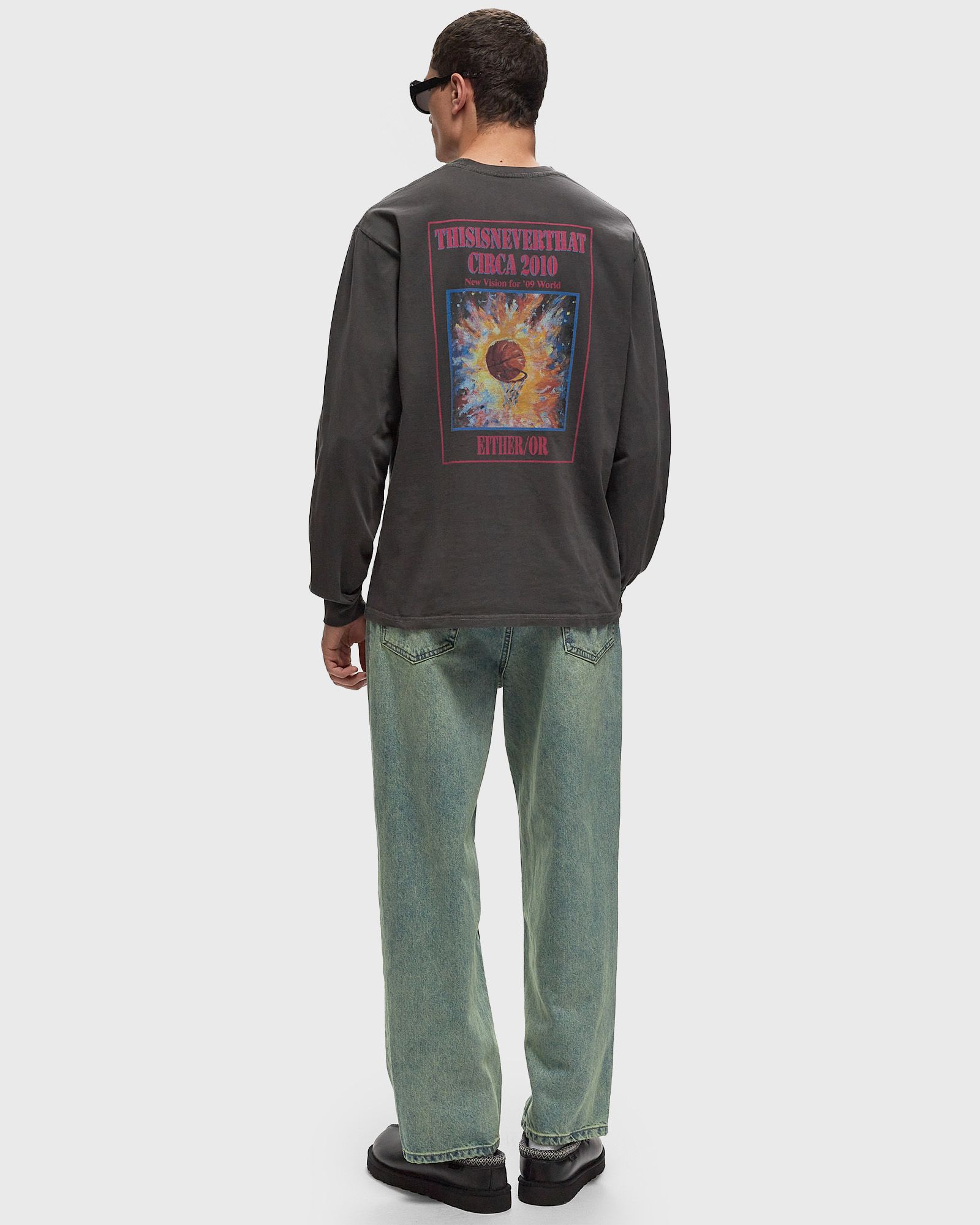 BASKETBALL HOOP L/S TEE