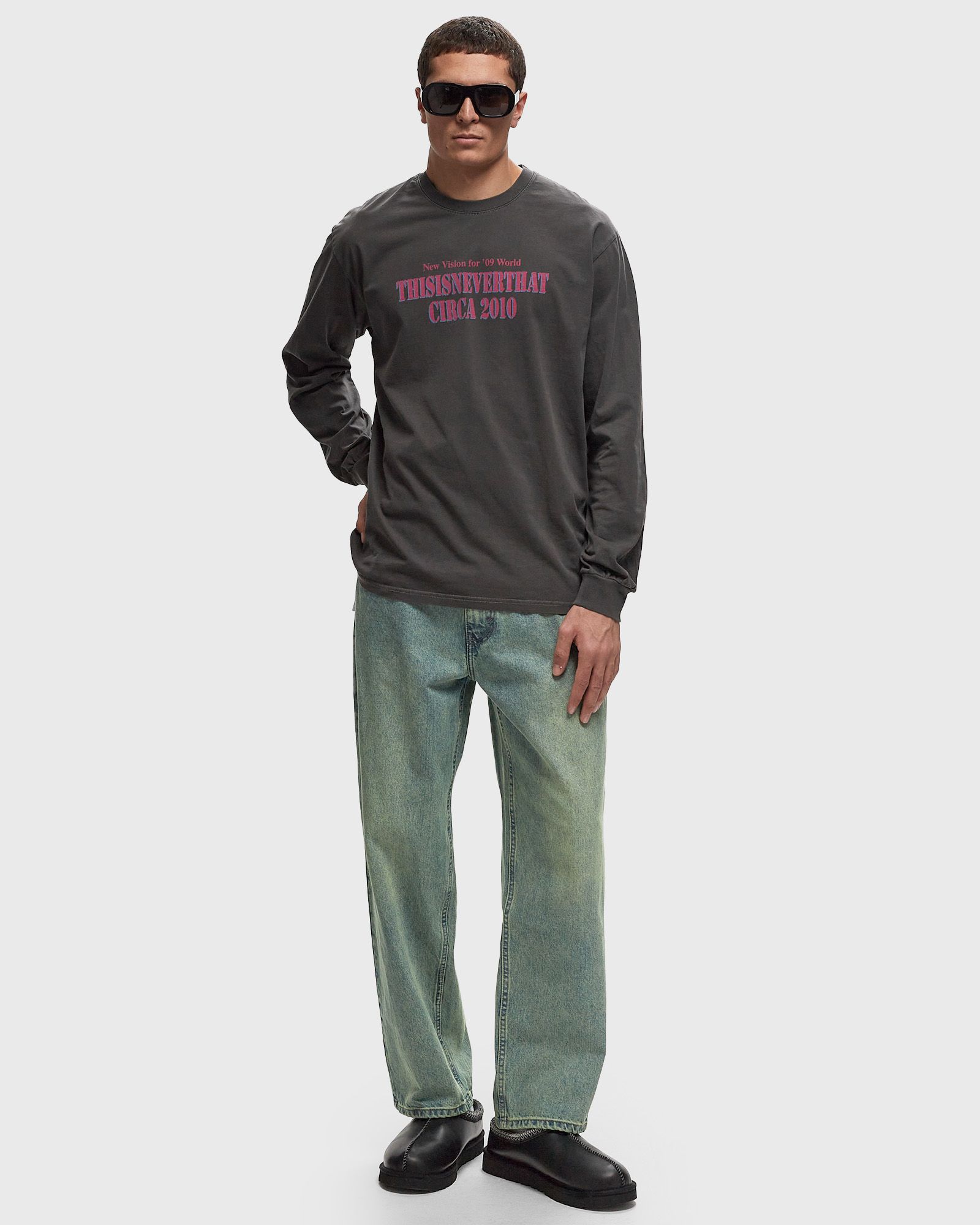 BASKETBALL HOOP L/S TEE