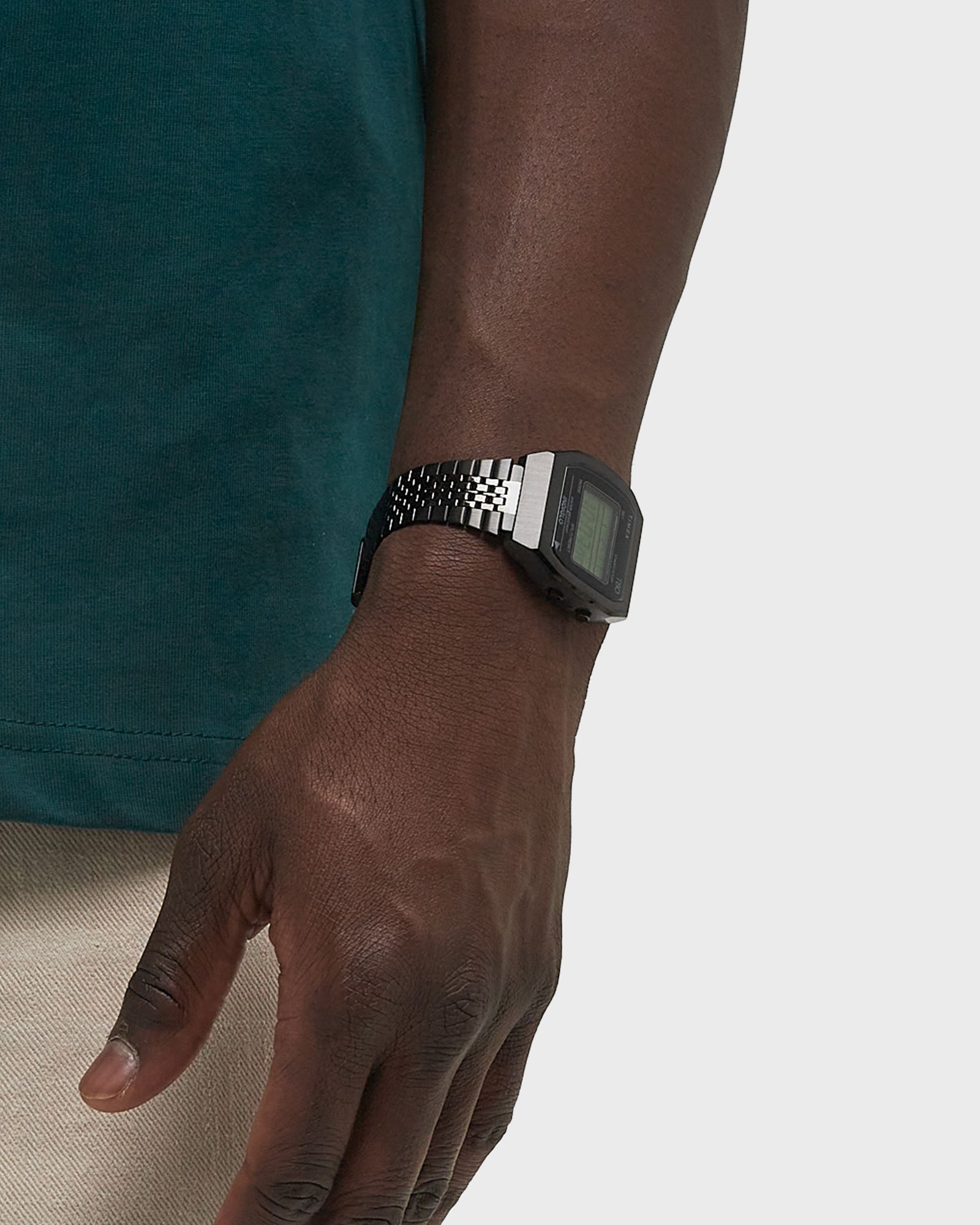 T80 Black case (steel)36mm case