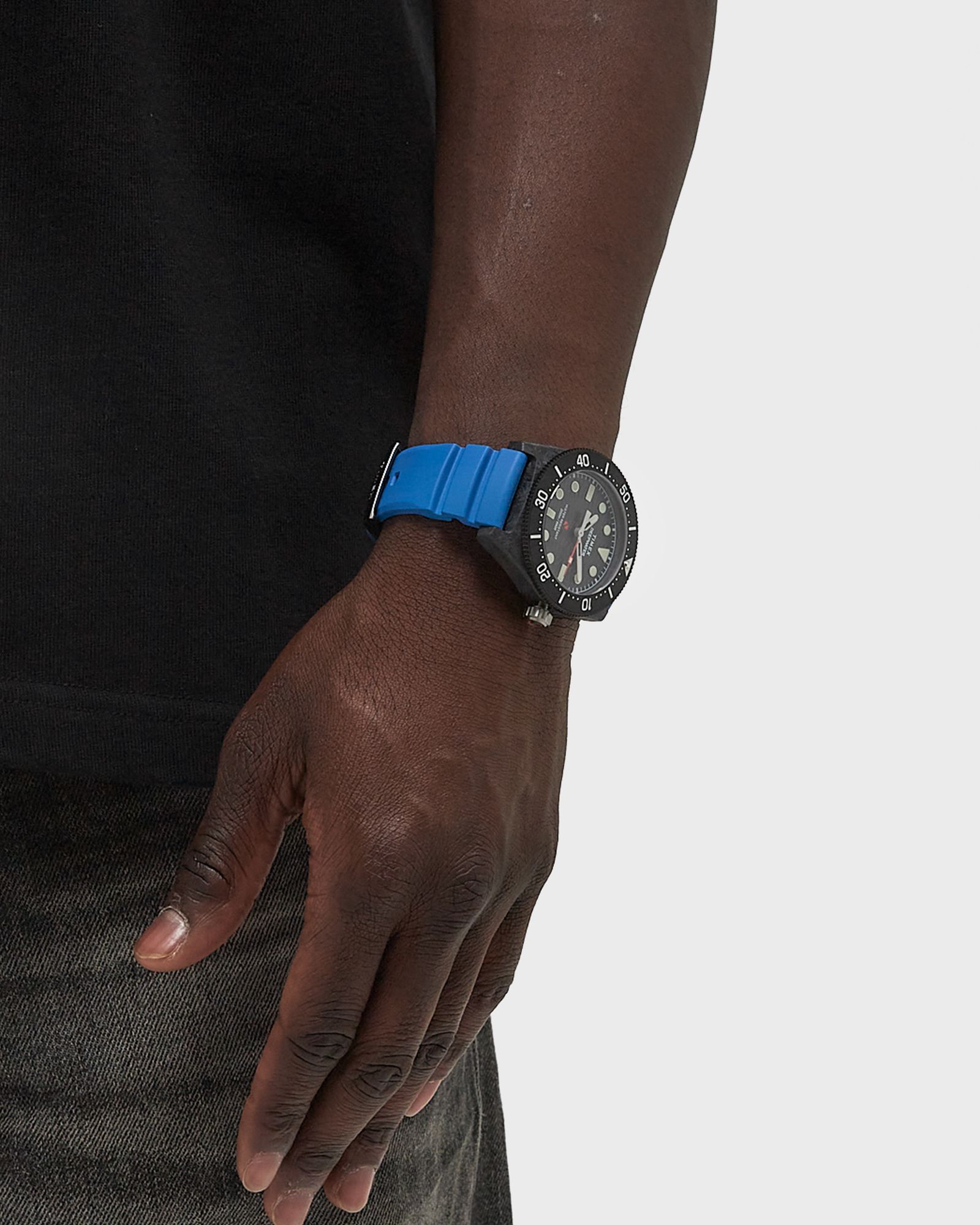 Deep Water Reef 200 Composite Black Dial Blue Rubber Strap 43mm case