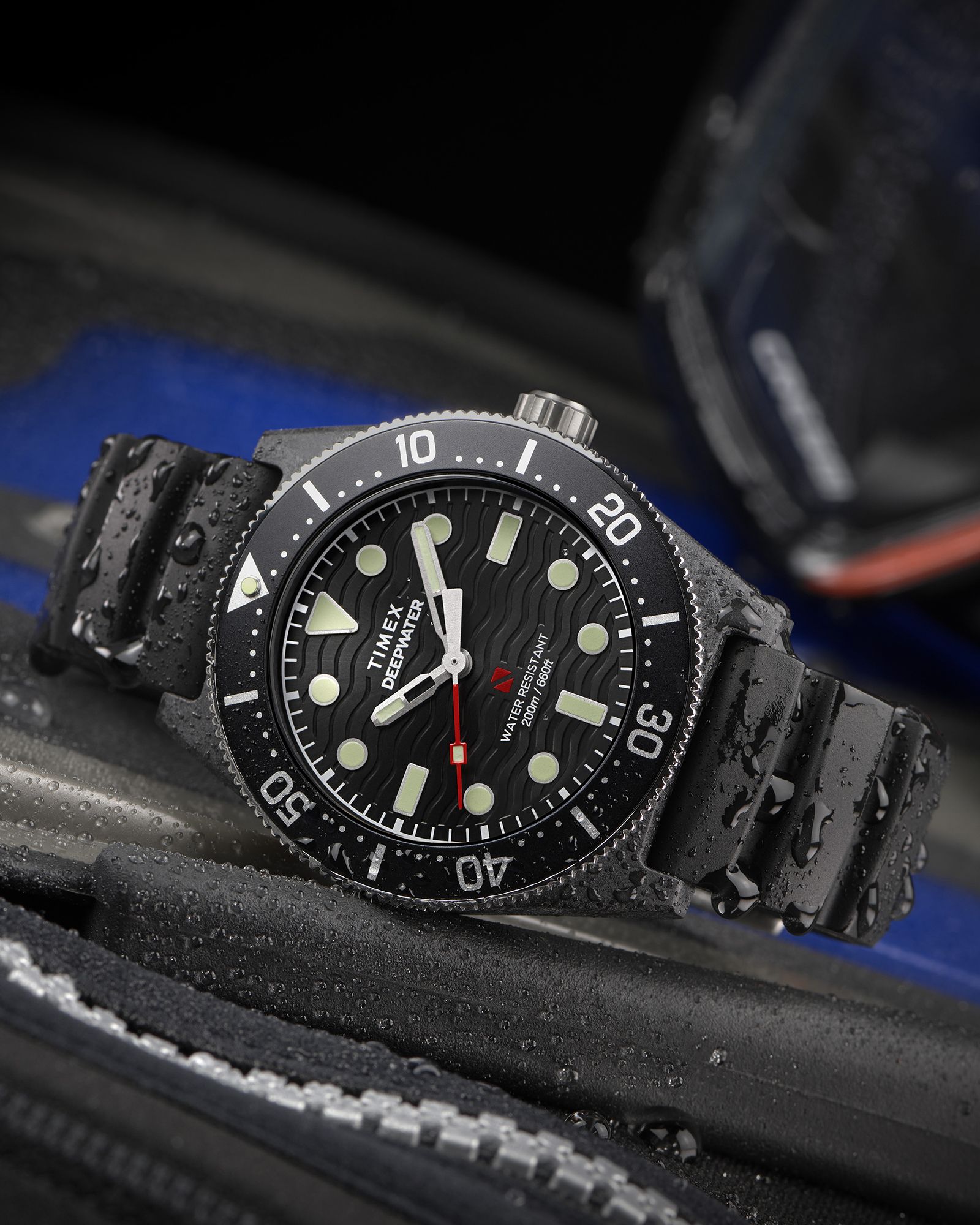 Deep Water Reef 200 Composite Black Dial Black Rubber Strap 43mm case
