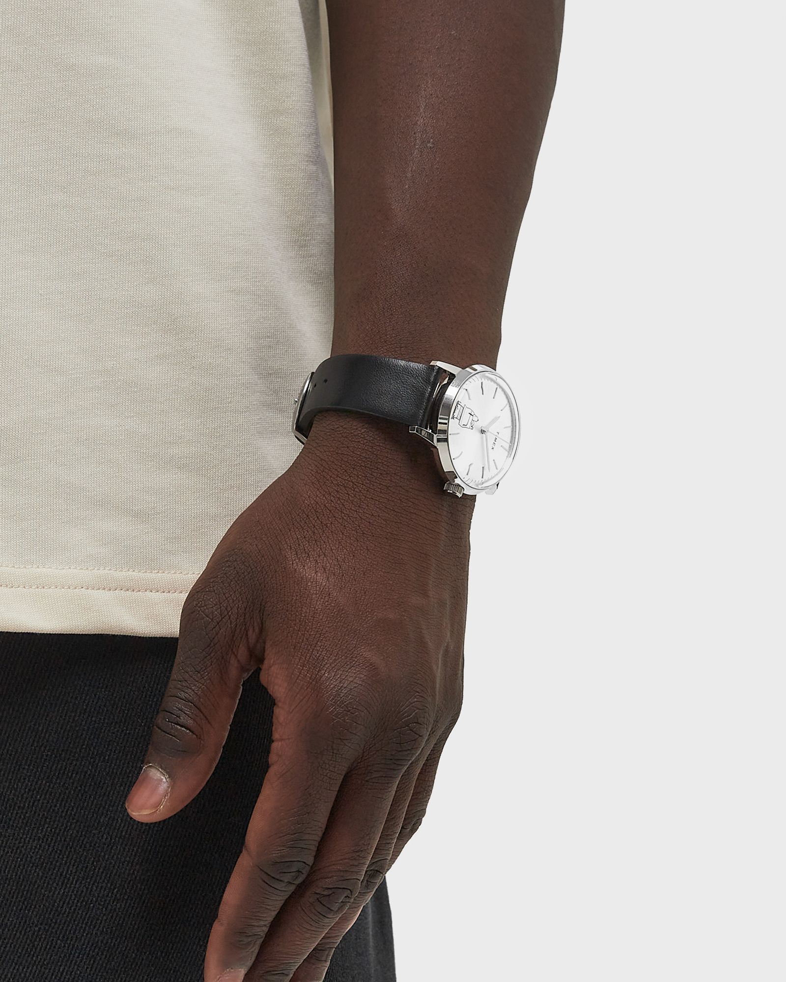 Peanuts Marlin Auto 75th Anniversary - Stainless Steel Case and Black Leather Strap 40mm case